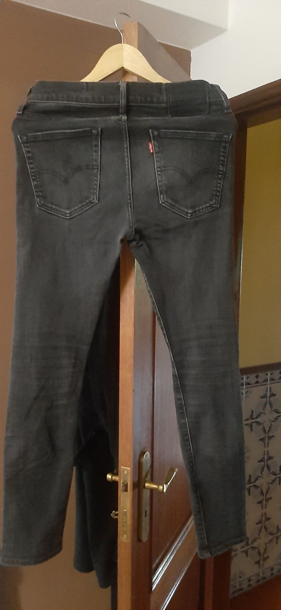 Calças levis slim