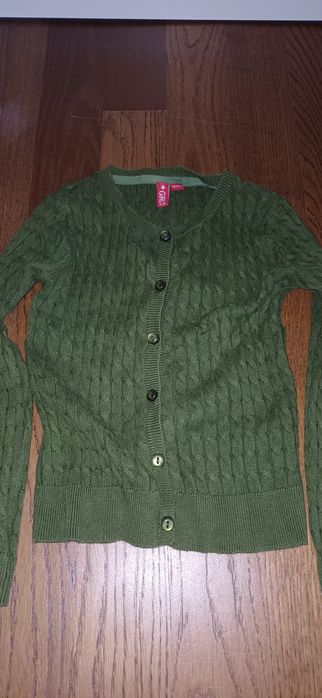 Sweterek dla dziewczynki.