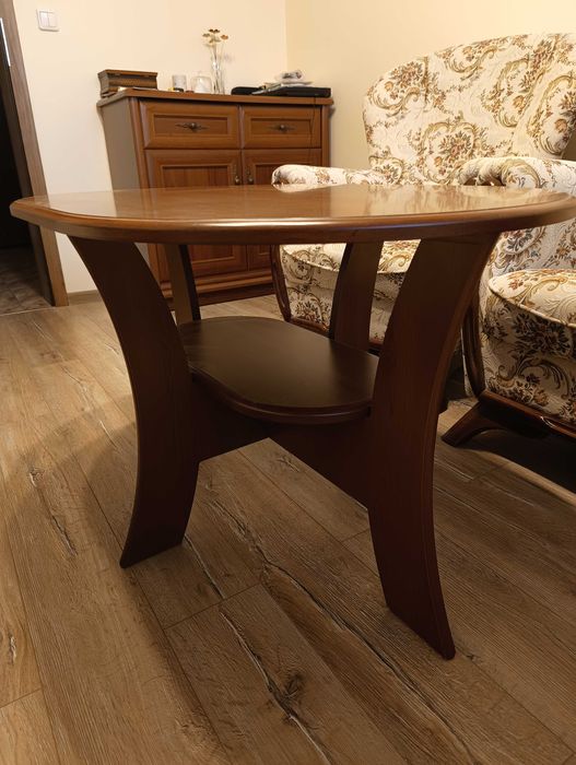 Zestaw mebli - komoda , witryna narożnikowa, stolik kawowy