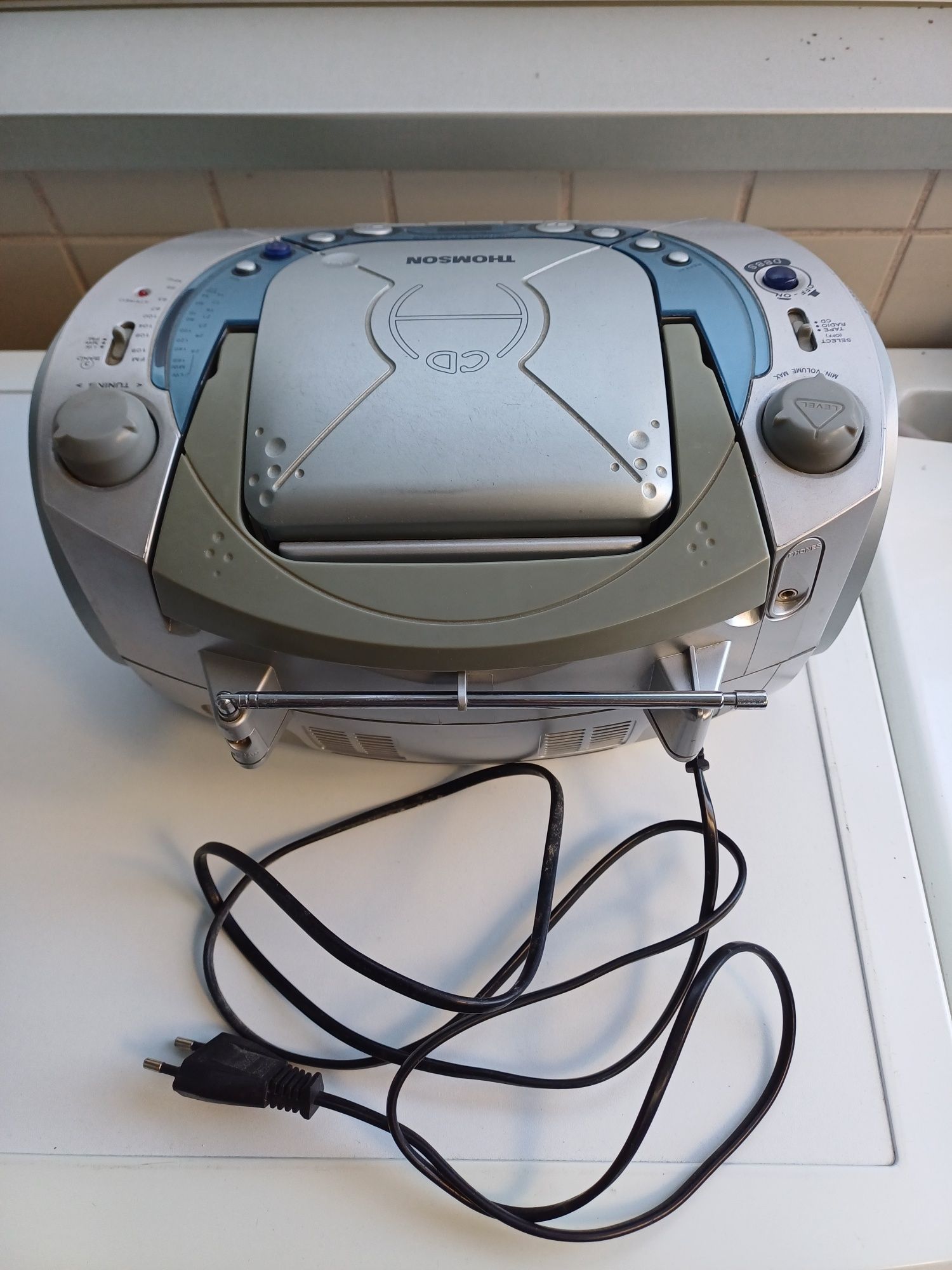 Rádio com leitor de CDs/cassetes da THOMSON