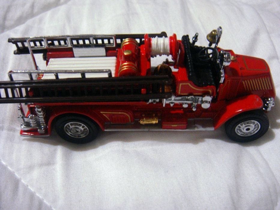 Matchbox 1.43 carro bombeiros