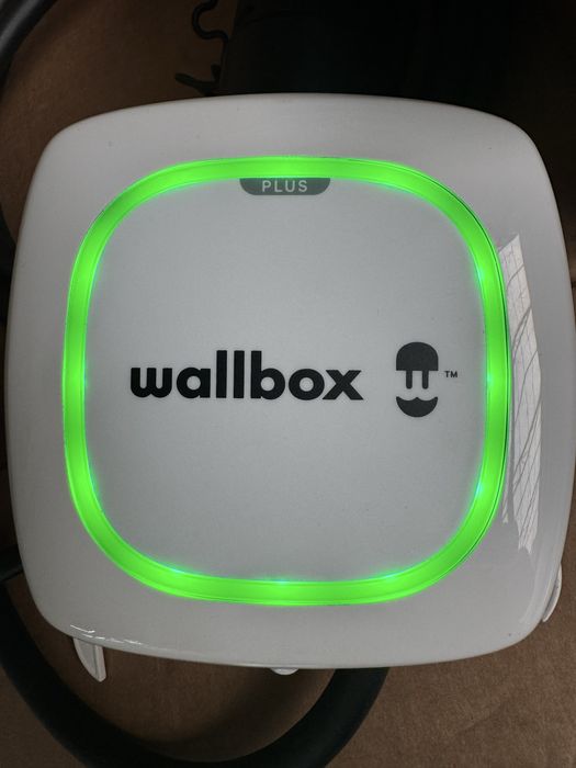 Зарядная станция Wallbox Pulsar Max 16 11кВт Type 2 / gbt