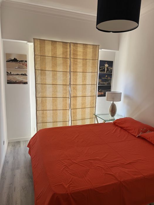 Aluga-se quarto individual junto á estação de Algés