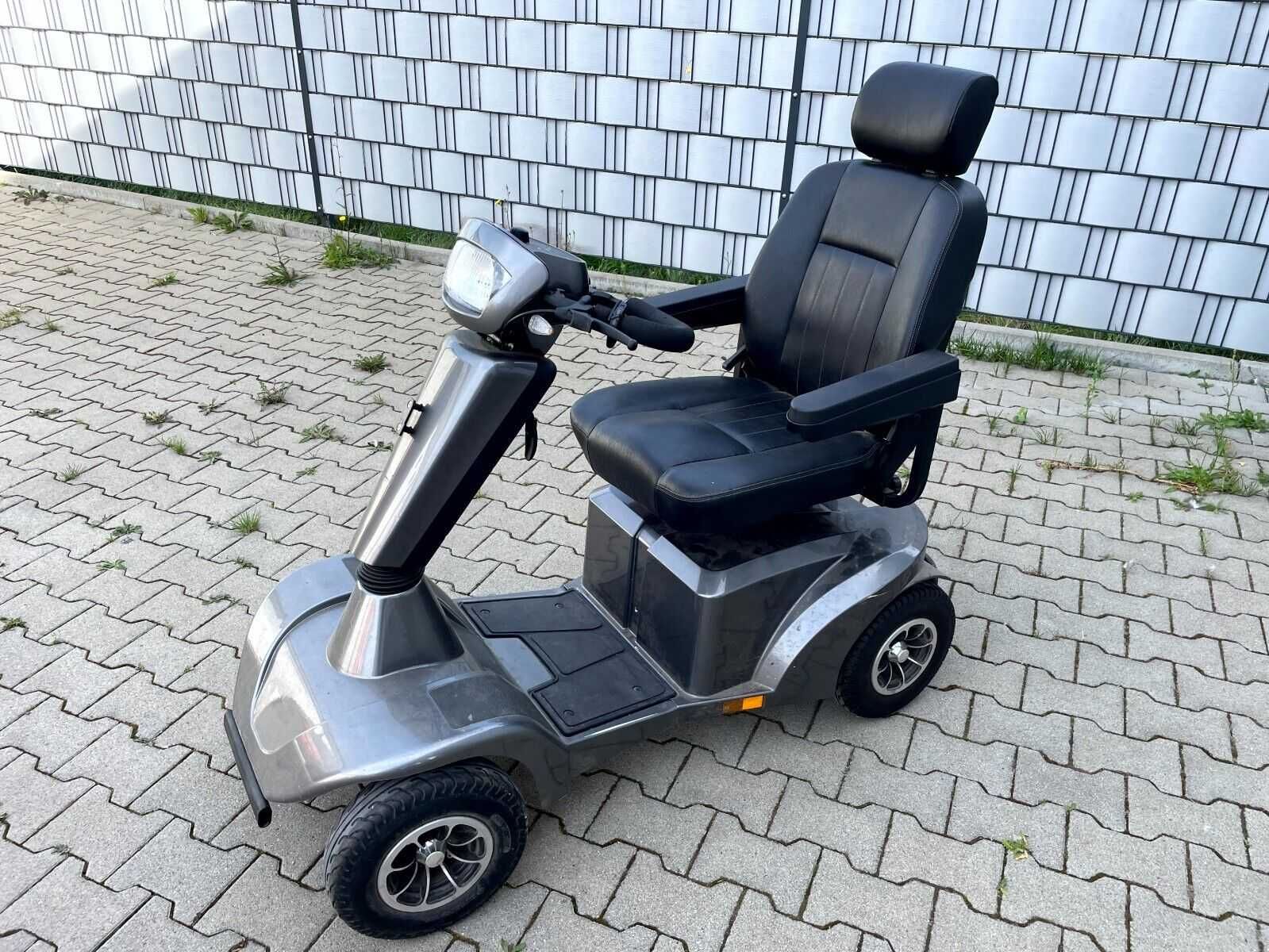 wózek inwalidzki elektryczny Skuter Sterling S700 OPONY XL do 15km/ h