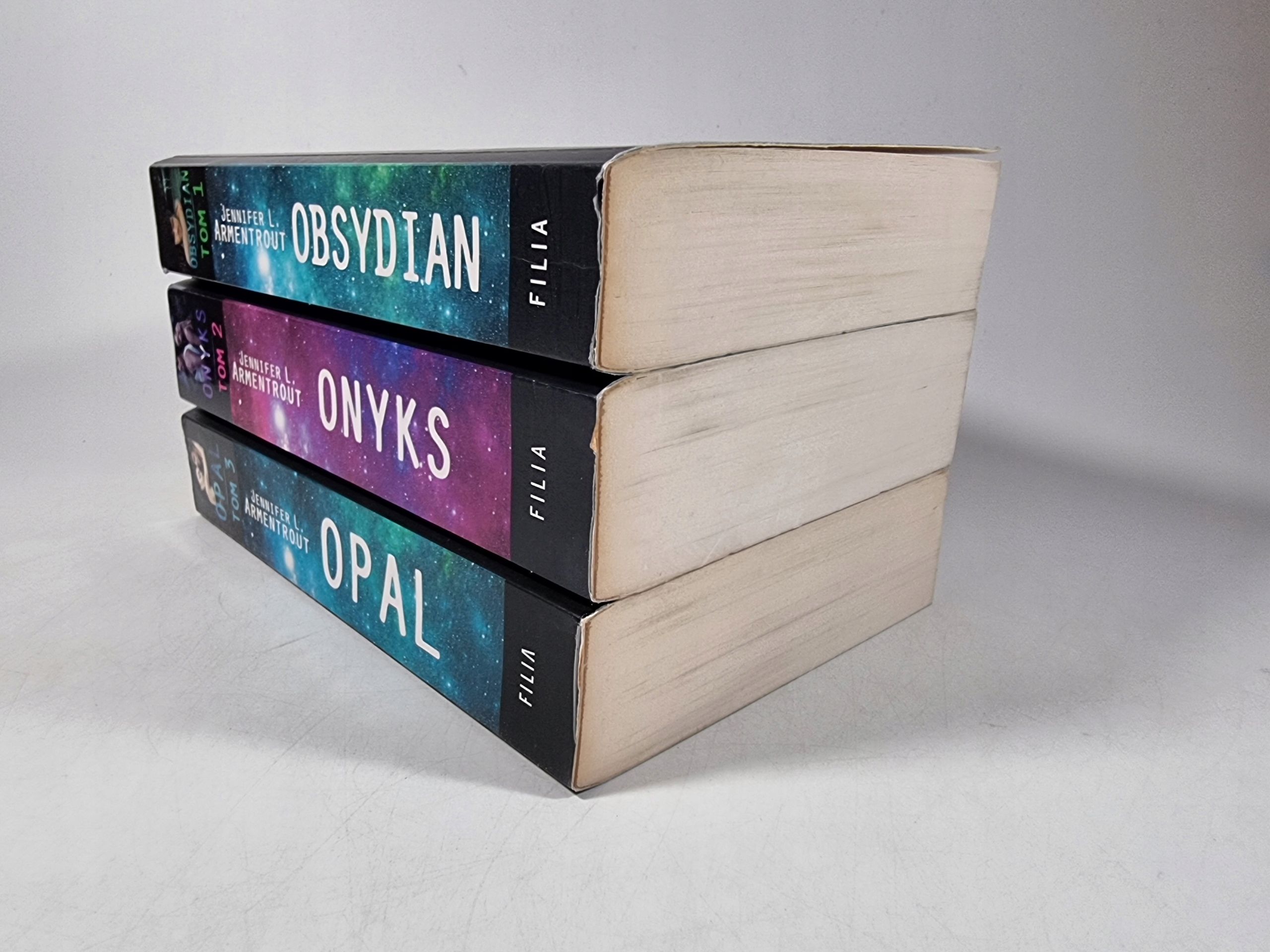Obsydian / Opal / Onyks / Seria LUX / Armentrout