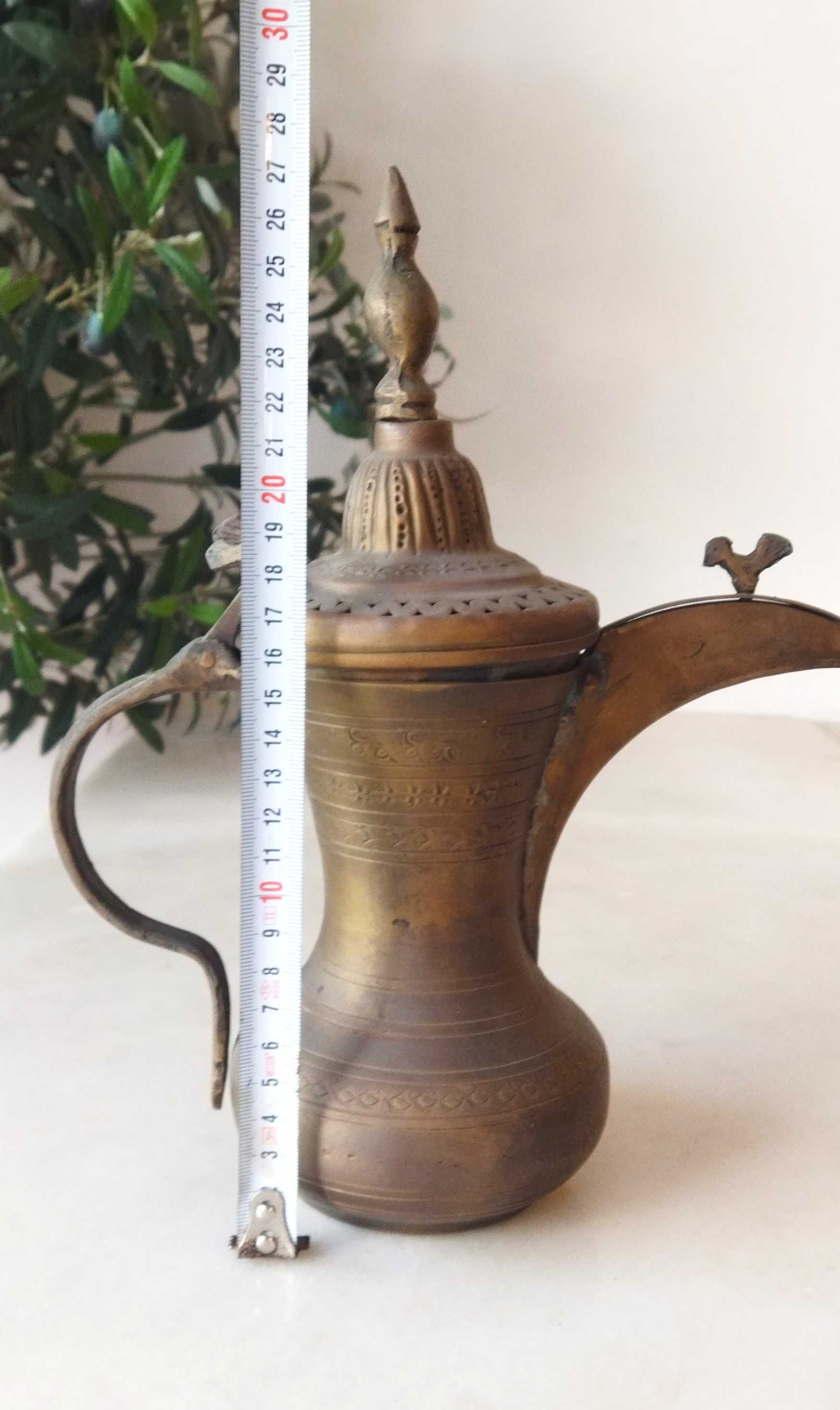Cafeteira Dallah em latão árabe islâmica