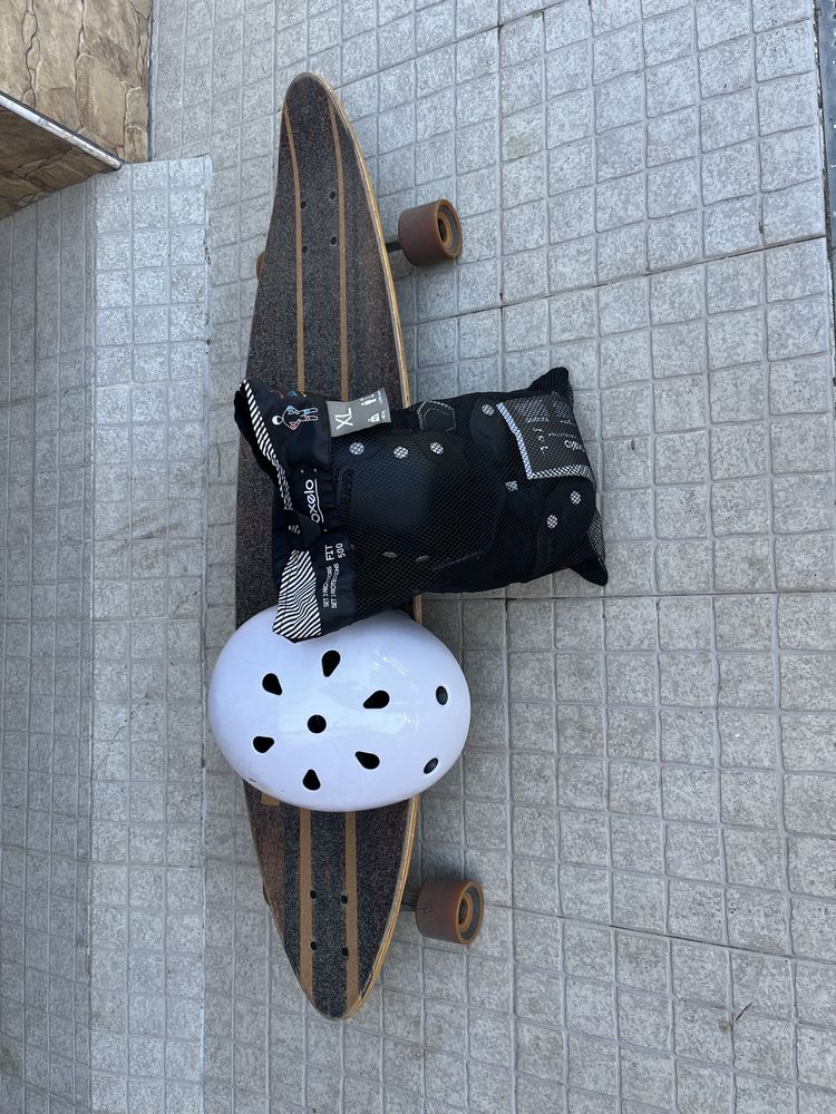 Skateboard longboard Globe + kit proteção