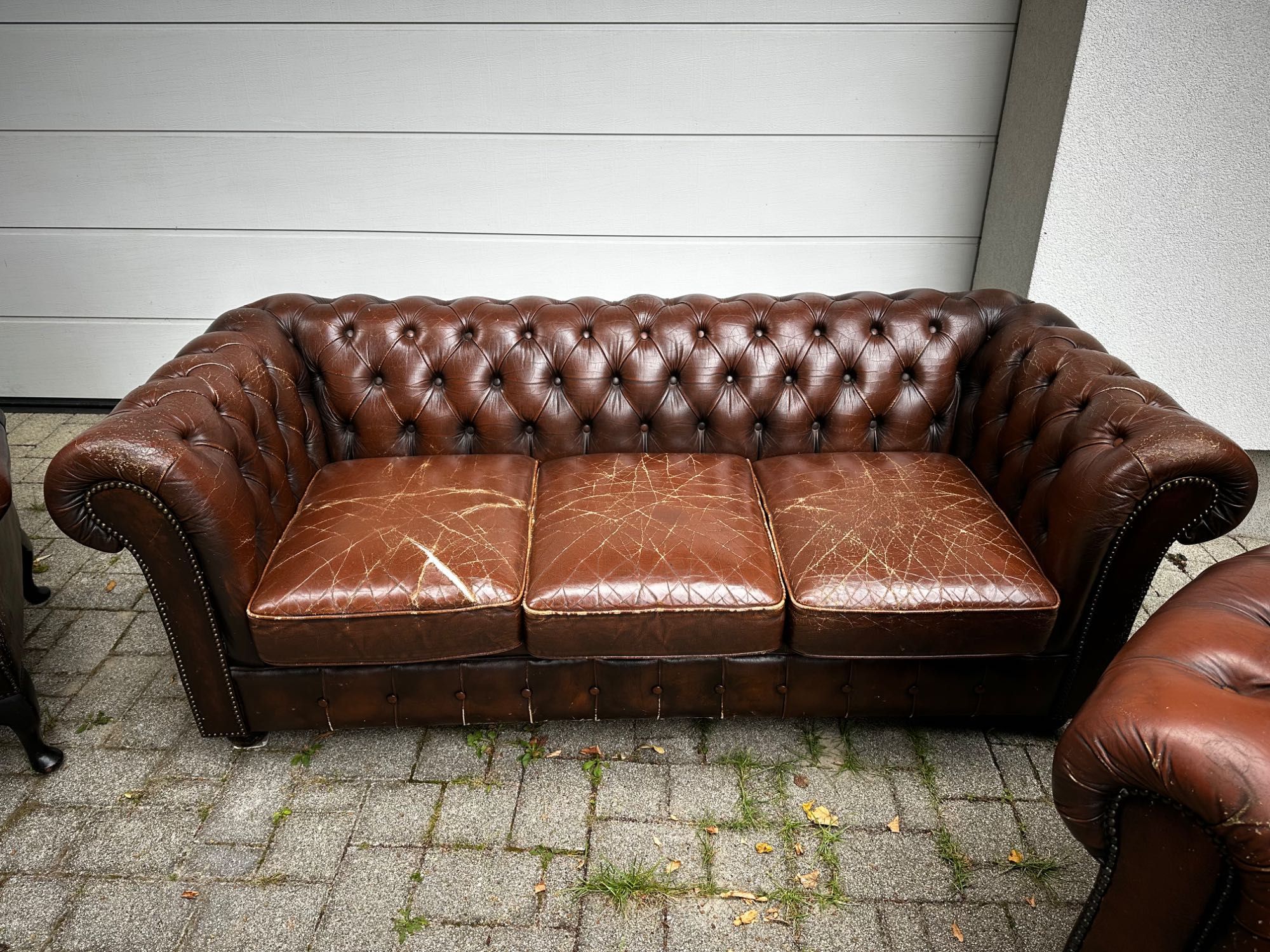 Sofa, 2 fotele chesterfield