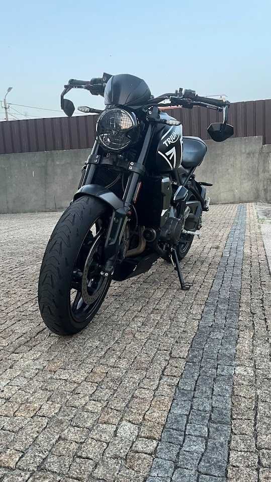 Triumph Trident 660