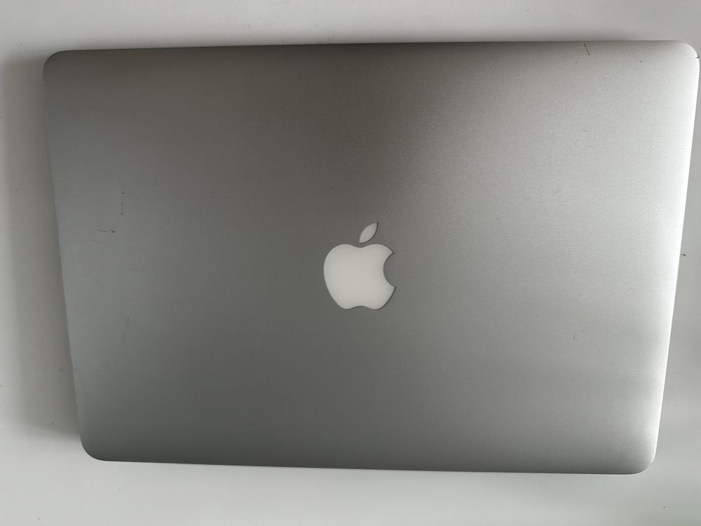 Macbook Apple Air 2015 I5-5250U 4gb ram, 128gb ssd