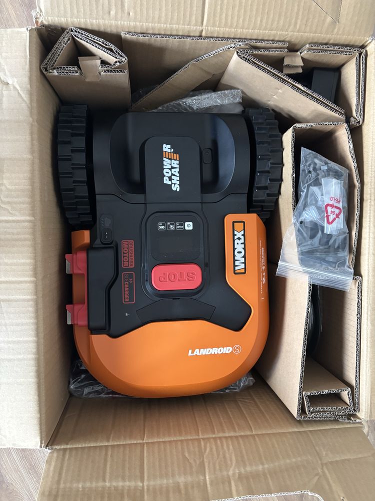 Robot koszący Worx Landroid S300 WR130E 20 V