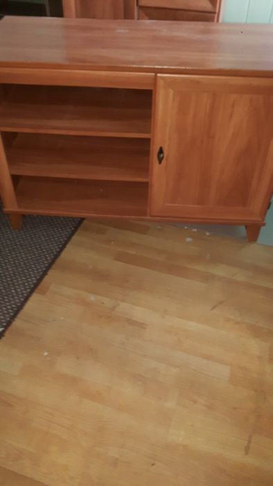 Meble do salonu komody witryny