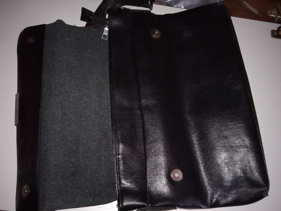 Барсетка чоловіча екошкіра чорна