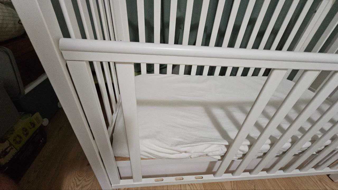 Дитяче ліжко "Верес ЛД 12" білого кольору з шуфлядою та маятником