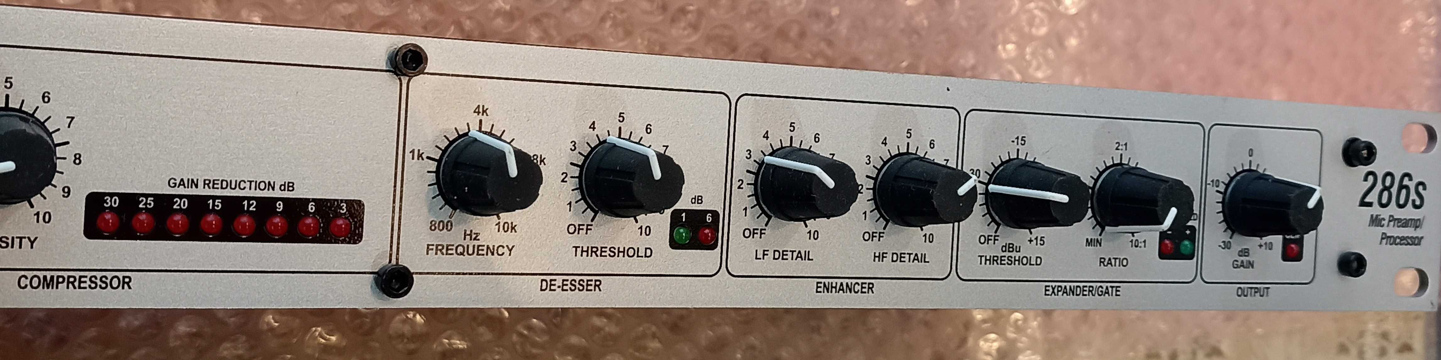 DBX 286s (DBX286SV-EU) мікрофонний перепідсилювач,процесор,стан нового