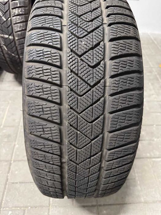 Opony zimowe Pirelli SottoZero 3 (245/40 + 275/35 R19) Runflat