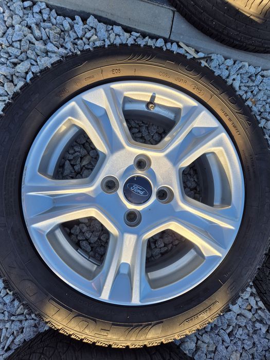 Felgi aluminiowe Ford Fiesta 15 4x108 Orginal Stan dobry