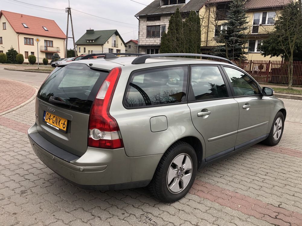 ŚLICZNE Volvo V50 1,6d //  Skórzane fotele // Bezwypadkowy