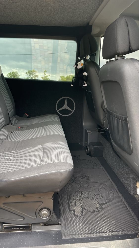 Mercedes- Benz Vito