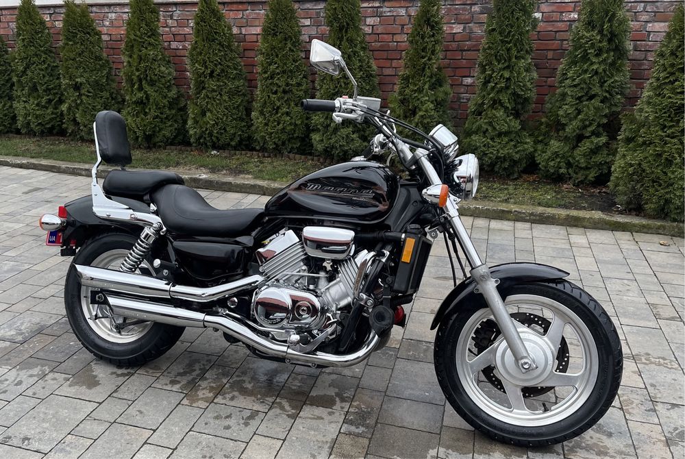 Мотоцикл  Honda VF750 C