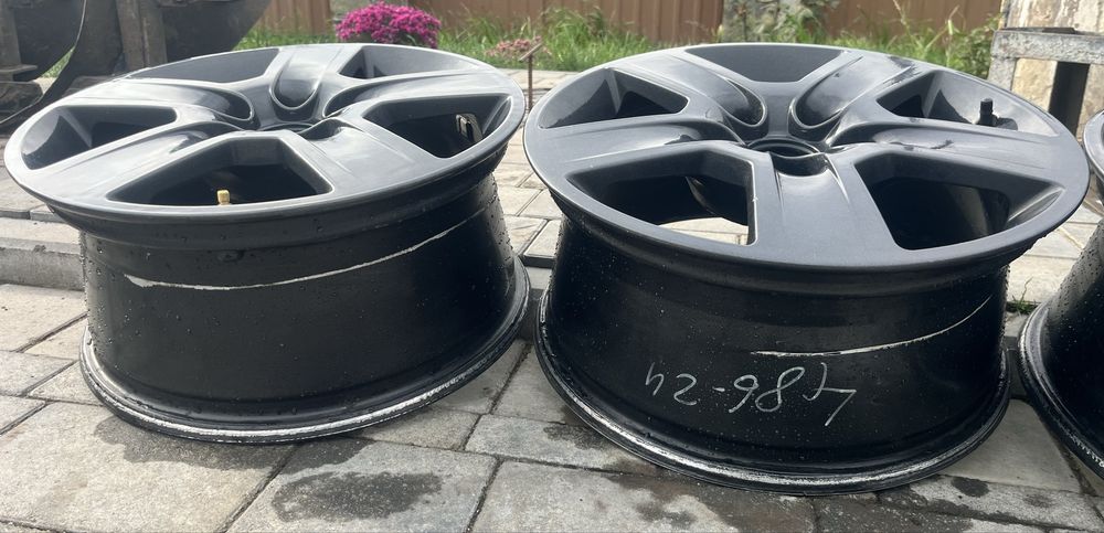 Продам тітани R16 5x112