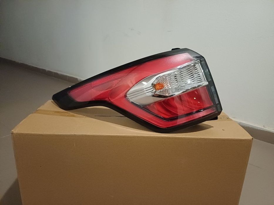 Фара задня Ford Kuga Escape 16-19 г задній фонарь з жовтим эскейп куг