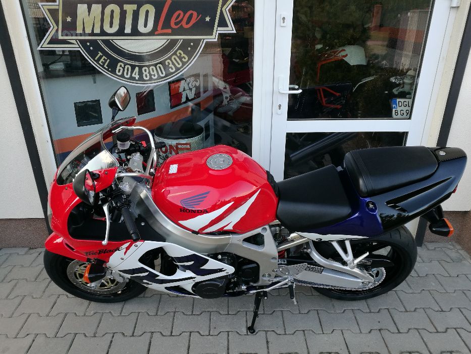 Honda CBR 900 SC33   Tylko 007600 km !  Stan KOLEKCJONERSKI !   NOWA !