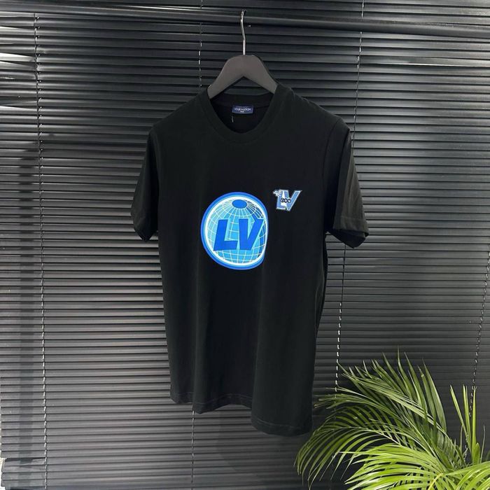 ЦЕНА БЫЛА 1770! Мужская футболка LOUIS VUITTON черная, белая с принтом