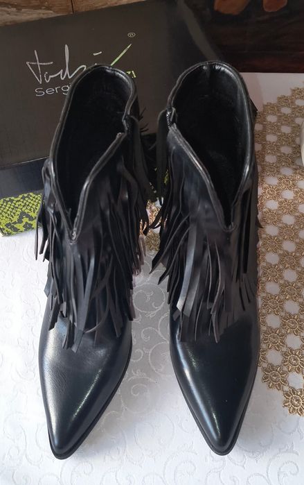 Buty damskie na obcasie