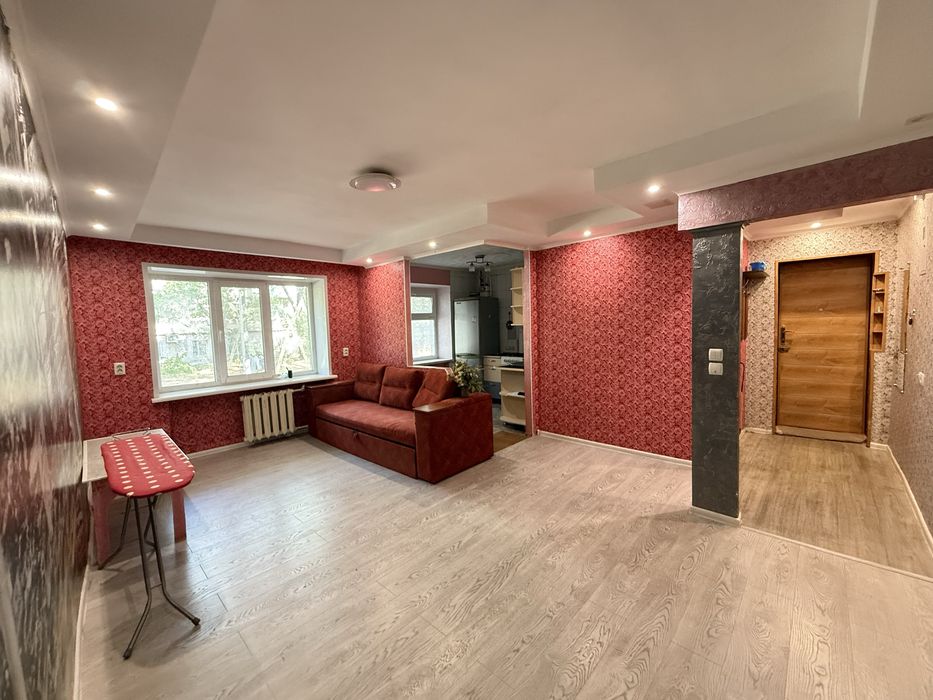 3 кімнатна,Дніпровський,Трегубова 38