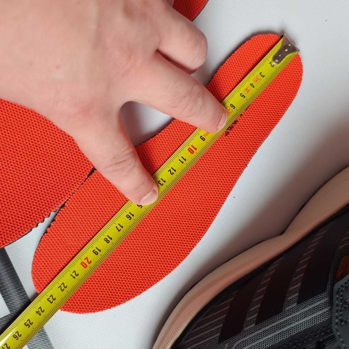 нові оригінальні Adidas Terrex розпаровка лівий p36 правий р36.5 довжи