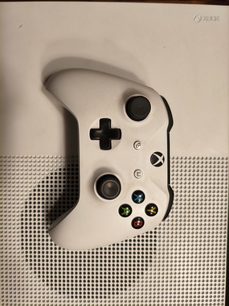 Zestaw Xbox One S + pad + Kinect + gry