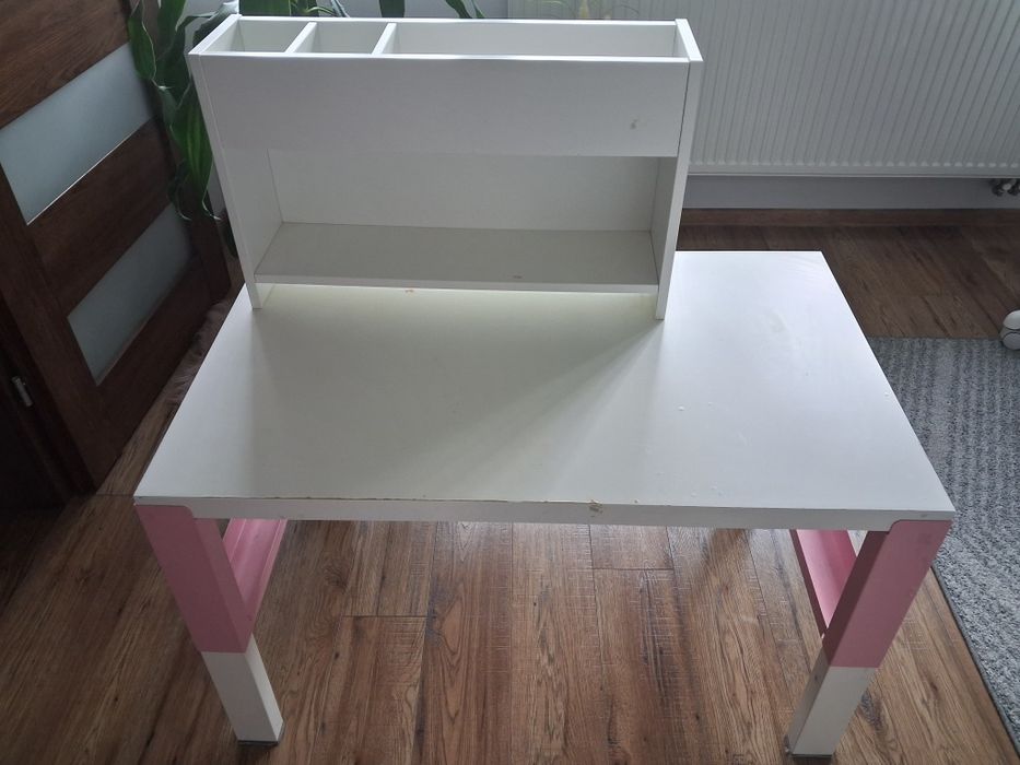 Ikea biurko dla dziewczynki