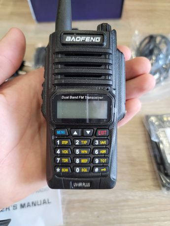 Аналогова рація Baofeng UV-9R plus | IP67 | 2 батареї | VHF/UHF