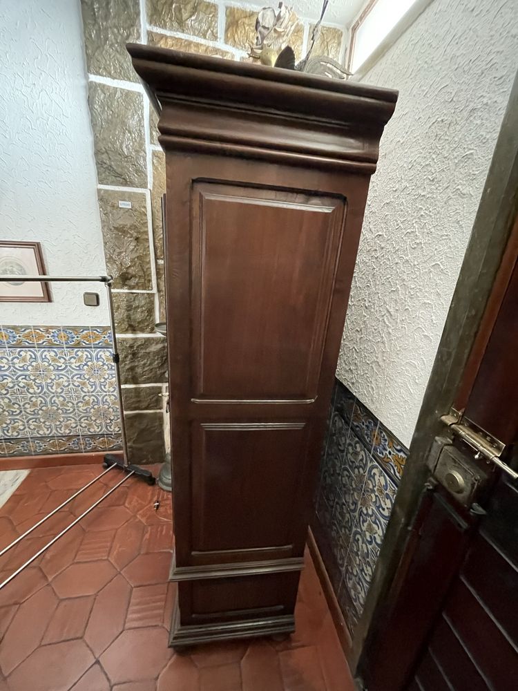 Armário Roupeiro