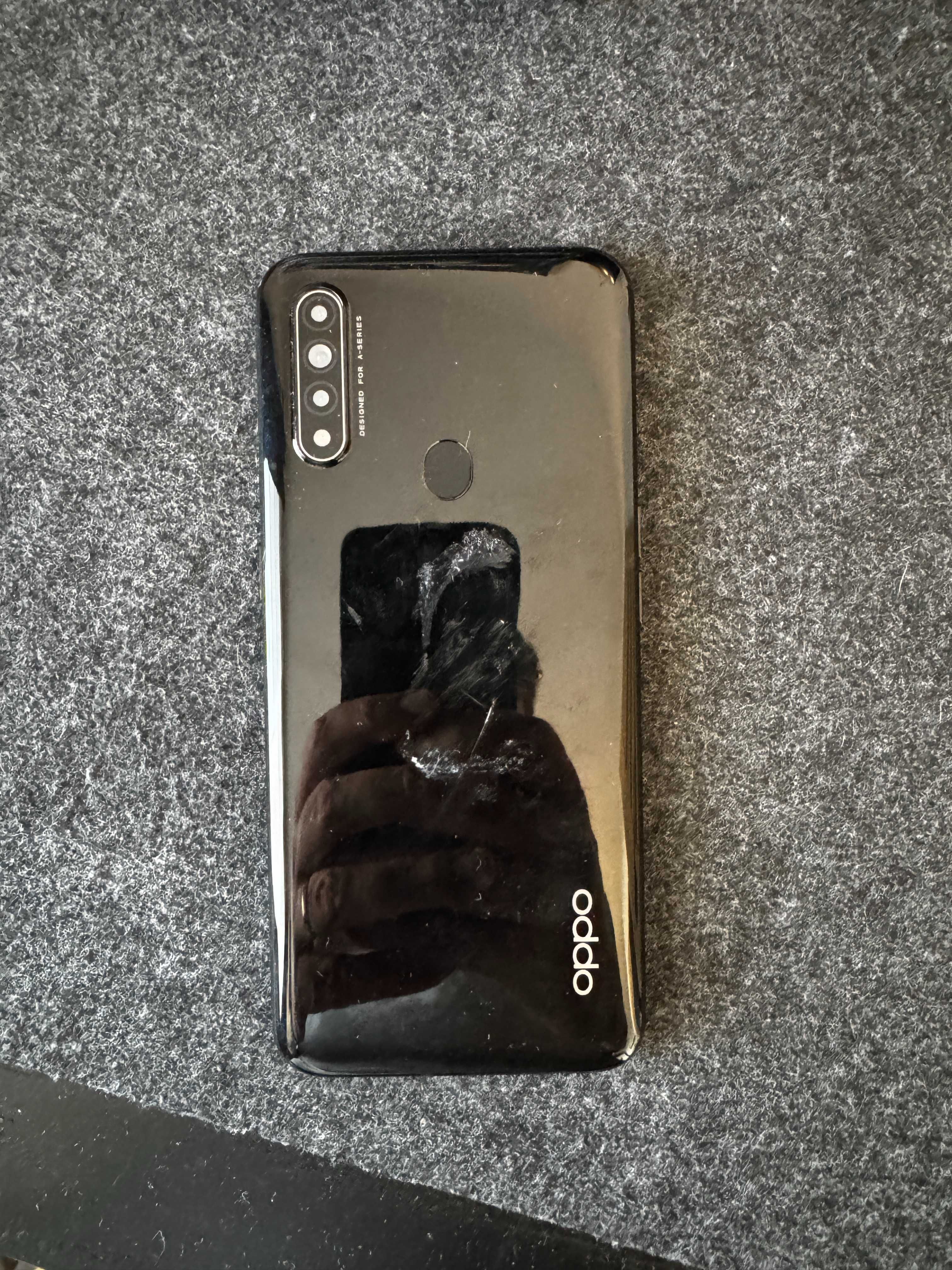 Atrapa telefonu Oppo A31