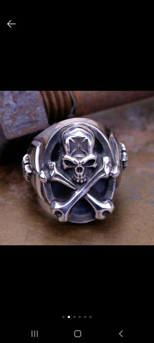 Sygnet męski czaszka