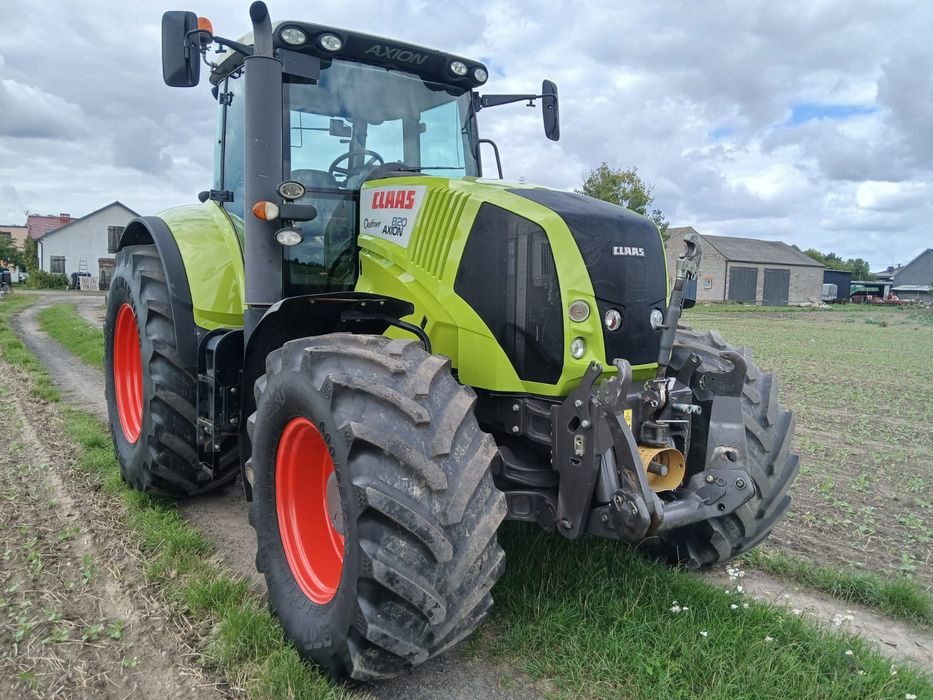 Ciągnik rolniczy Claas Axion 820