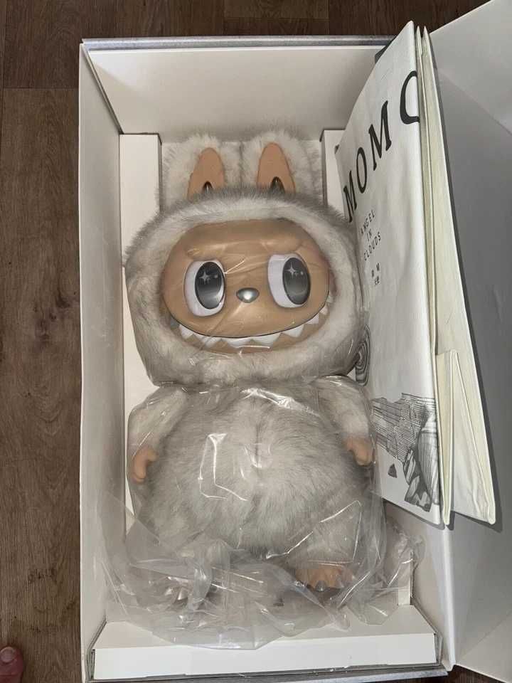 Labubu The Monsters Angel In Clouds Vinyl Face DUZA