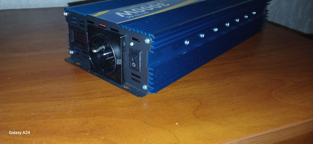 Инвертор 3000вт 12v/220v