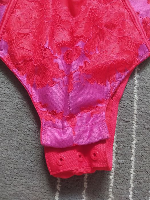 Body koronkowe czerwone sexy na ramiączkach nowe George