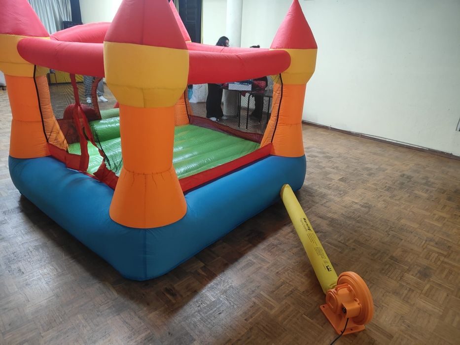 Insuflável com motor