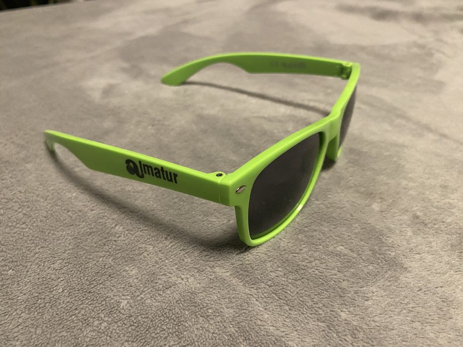 Zielone okulary przeciwsłoneczne