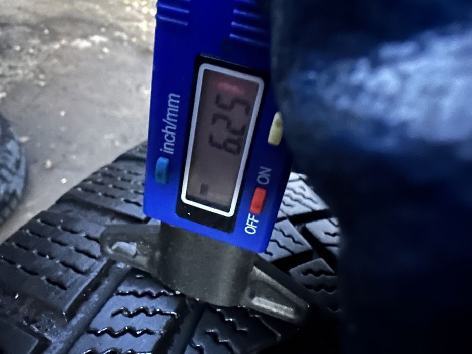 Continental шини зима 195/55 R20 , резина на Рено