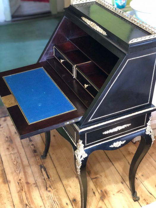 Bardzo ładny sekretarzyk XIX w , intarsja !!!