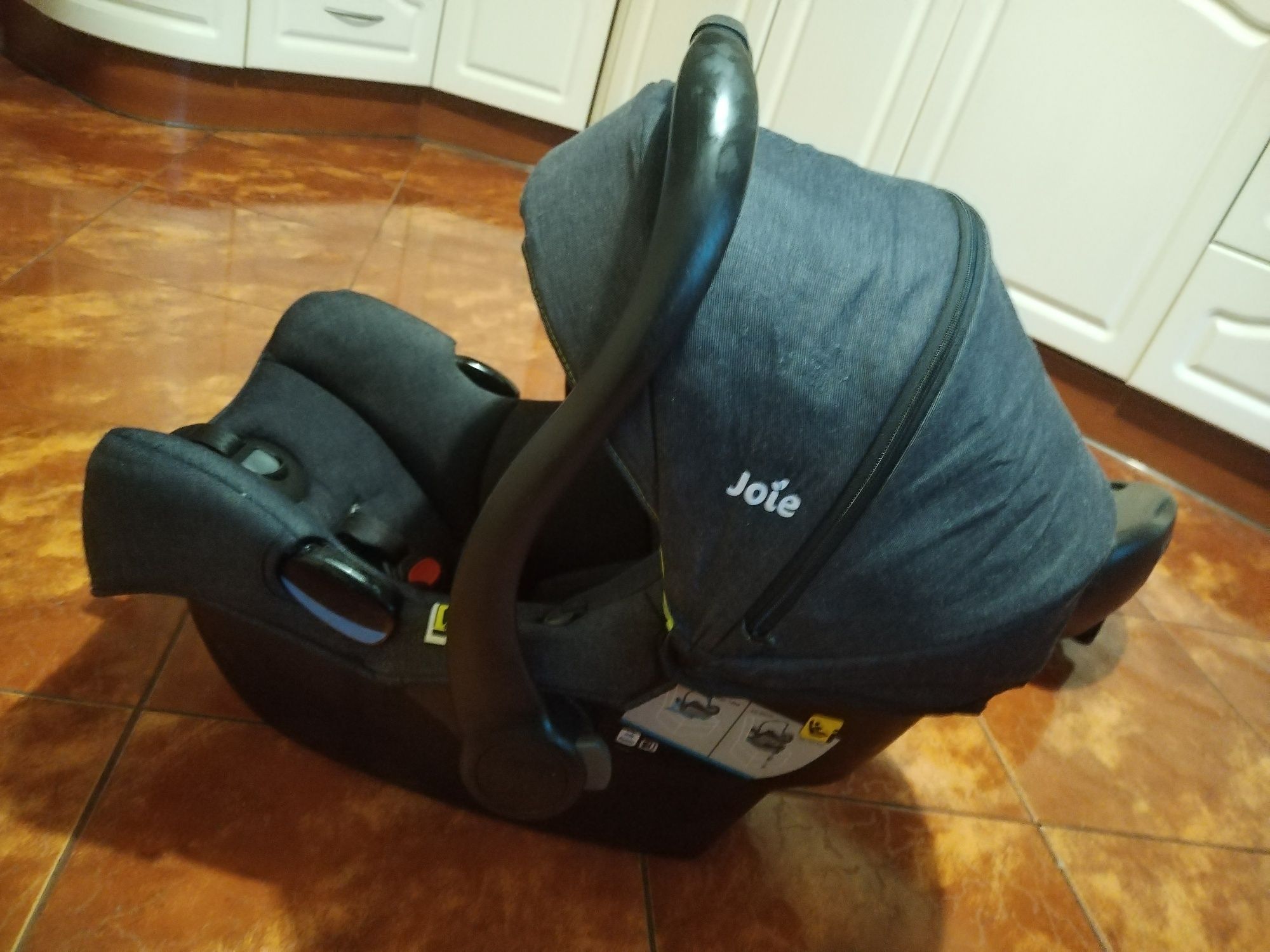 Fotelik Joie 0-13kg +isofix.