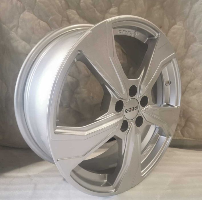 Alufelgi Dezent 7Jx17 VW Polo Seat Ibiza Skoda Fabia 5x100 ET51