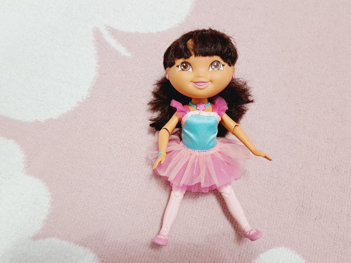 Lalka Dora baletnica 30cm mówi śpiewa świeci Dora świat poznaje