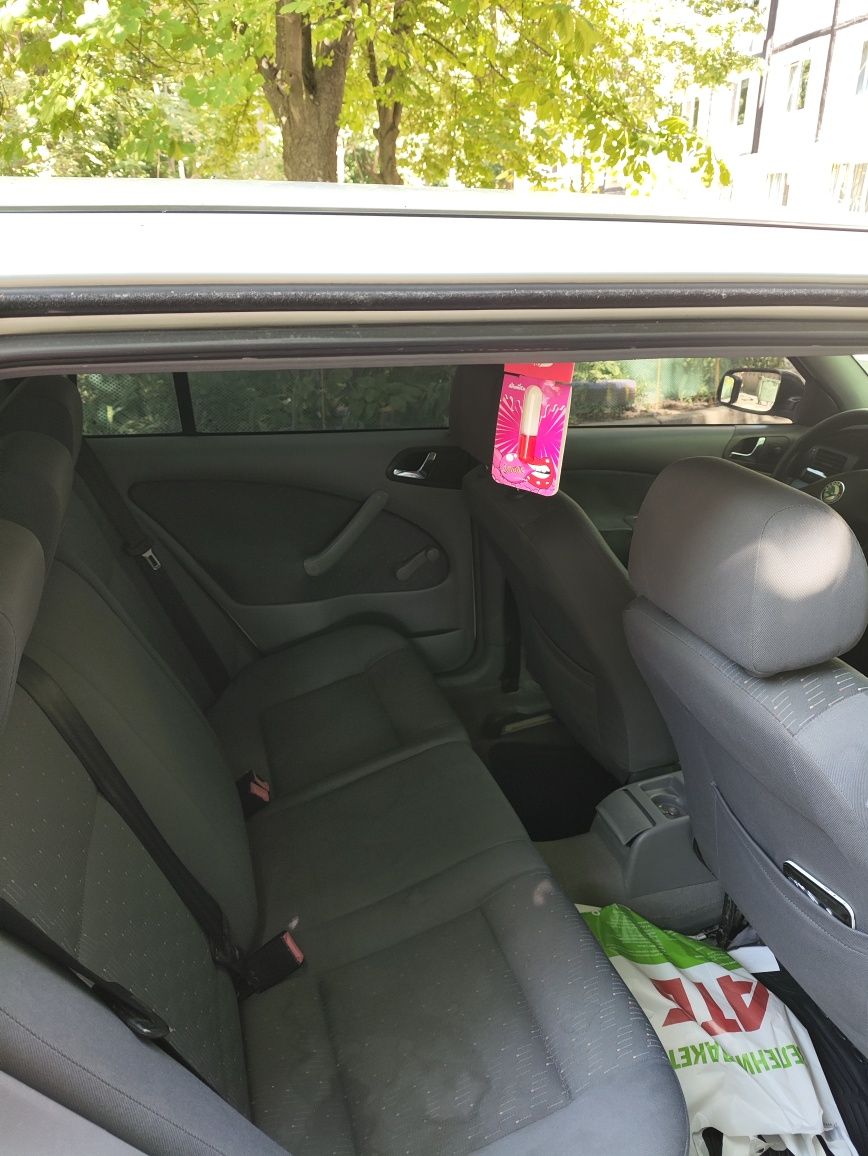 Продам Skoda octavia tour A4 универсал