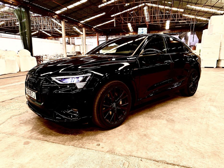 Audi e-tron 55 Quattro S Line Sportback Black Edition 12/2022